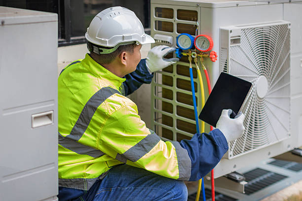 Professional Hvac technician working in Maywood, IL